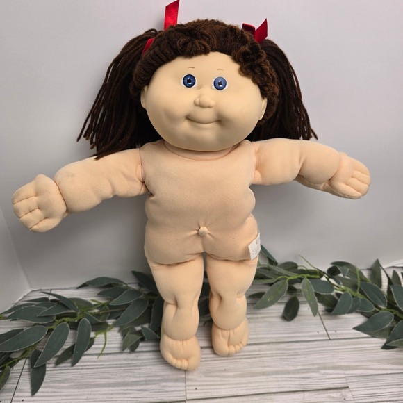 Vintage Cabbage Patch Kids Doll Brown Yarn Hair Blue Eyes Red Bows Poseable - Picture 1 of 11